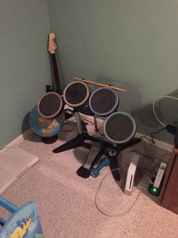 Drum set/ Guitar