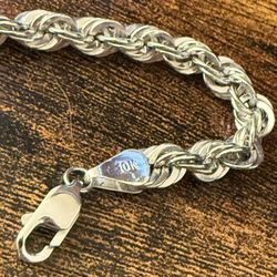 White Gold Chain W Pendant