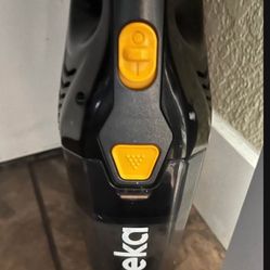 Moving Deal Great Conditions Eureka Hand Held Vacuum Great Suction Half Price 