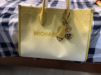 Michael Kohrs Tote And wallet