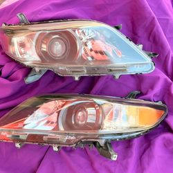 2011–2017 Toyota Sienna Headlights (Pair - Left & Right) OEM Style