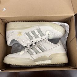 ADIDAS FORUM LOW TALC SESAME | 9.5 M