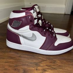 Air Jordan 1 Retro High OG ‘Bordeaux’ Size 9.5