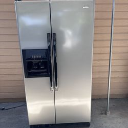 Whirlpool Refridgerator Side by Side 25.1 cu. ft