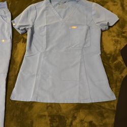 Scrubs – FIGS Small – Great Price