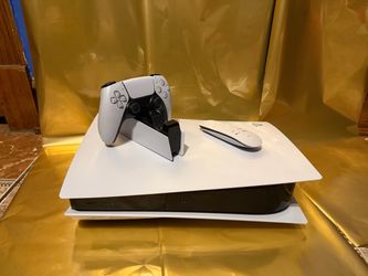 PlayStation 5 Disc edition + media remote + charging cradle :: $450 Ps5 bundle