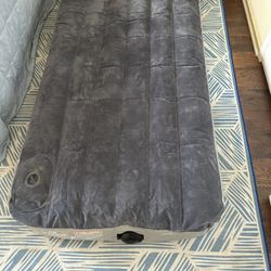 Twin bed, blowup mattress