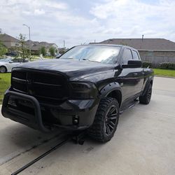 Ram 1500, Leveling Kit, Side Steps, Wheels