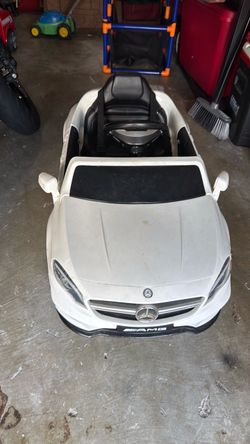 Toy car
