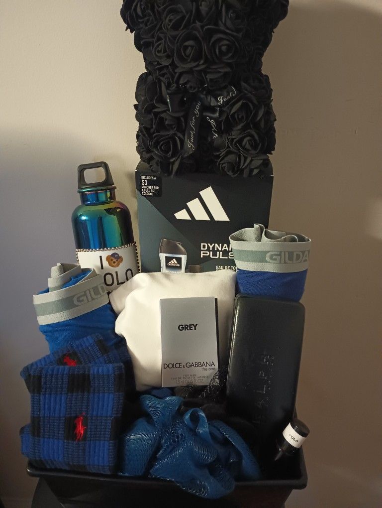 Men's Polo gift basket with white tee