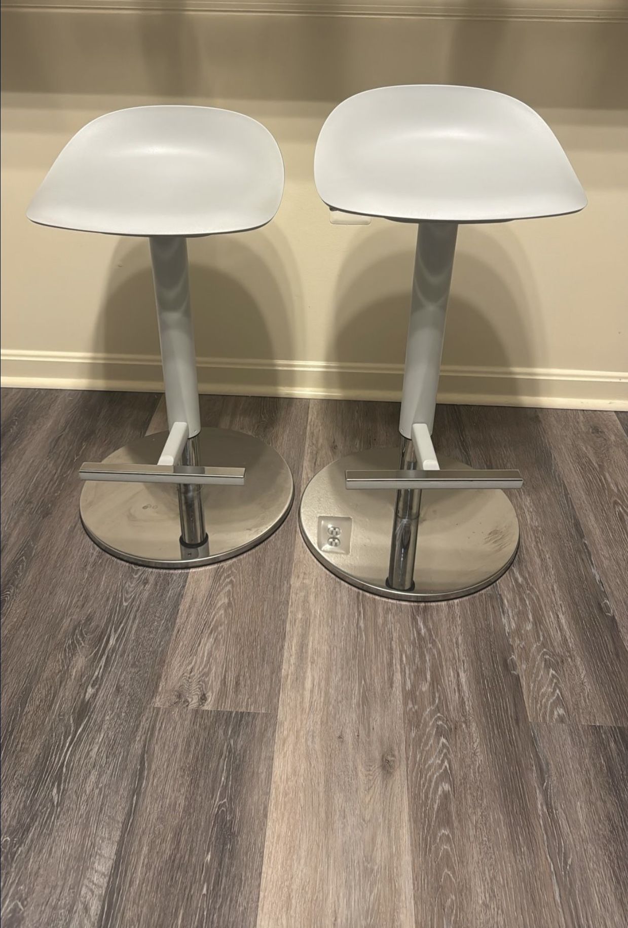 Adjustable Bar Seats