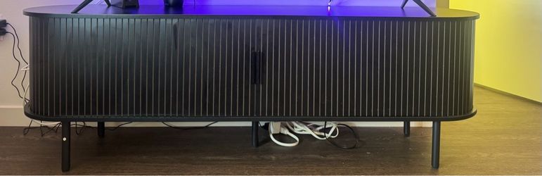 TV Stand/Entertainment Center