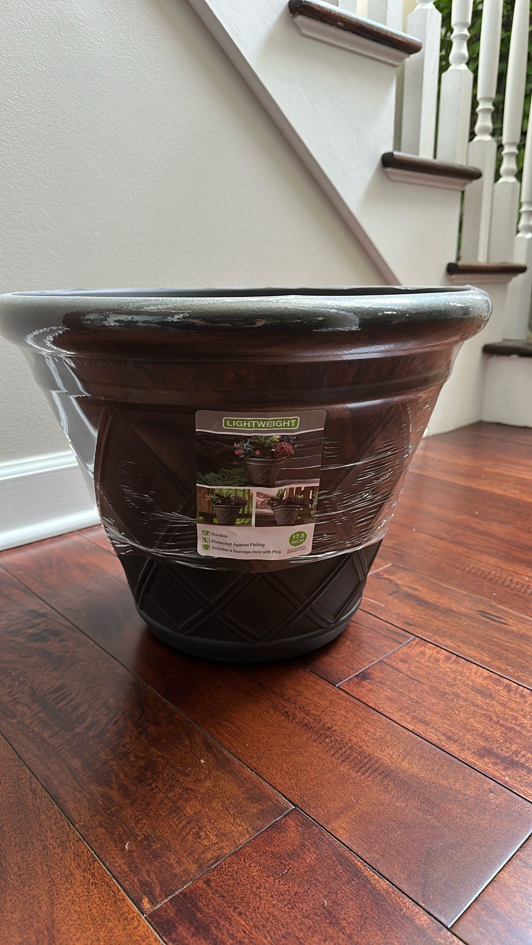 Flower Pot (Resin)