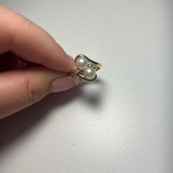 14K Yellow Gold Pearl and Diamond Ring