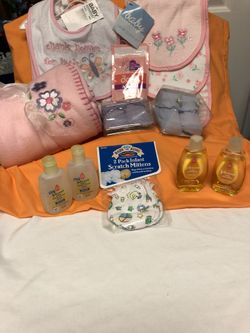 New 11 pieces Baby shower gift little girl