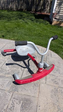 Radio Flyer Wiggle Board