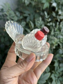 Art Deco 1930s Glass/Acrylic Salt & Pepper Shakers with Clam Fan Shell Tray