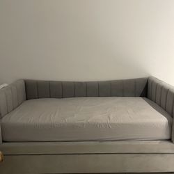 Double Twin Day Bed 2 Beds In One Can Be Used As Couch Too