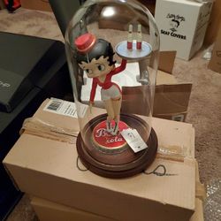Betty Boop Waitress