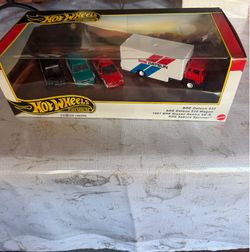 BRE Nissan/Datsun Premium Hot Wheels Set