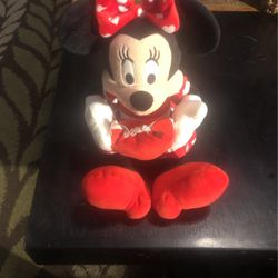Disney Minnie Mouse Plush Heart 13” 