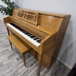 Free Upright Piano – Professional Delivery Required – No Pickup