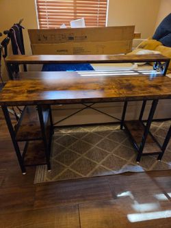 Computer desk
