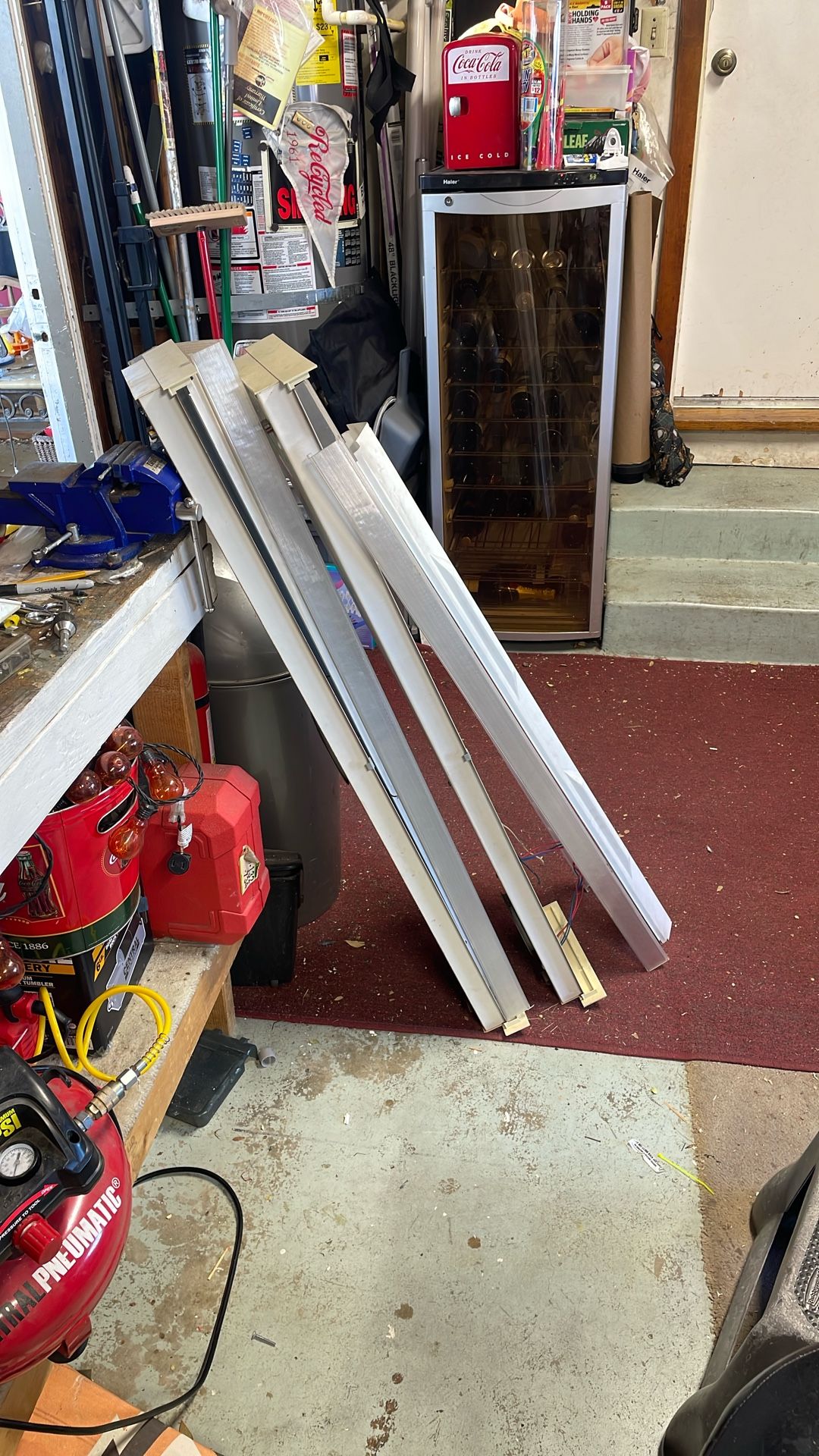 Free! Two 4' Fluorescent Light Fixtures
