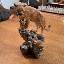 Puma Mother And Her 2 Cubs Looking Down From The Mountain Statue In Heavy Duty Polystone  7.5" Tall