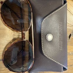 Tommy Hilfiger Aviator Sunglasses w Case