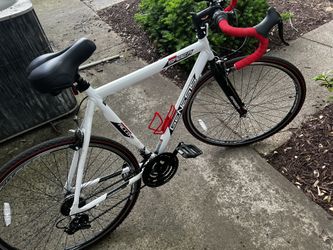 700c saber discount men's road bike