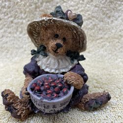 Boyd’s Bearstone “Ada Mae….Cherries Jubilee”(POG Exclusive)