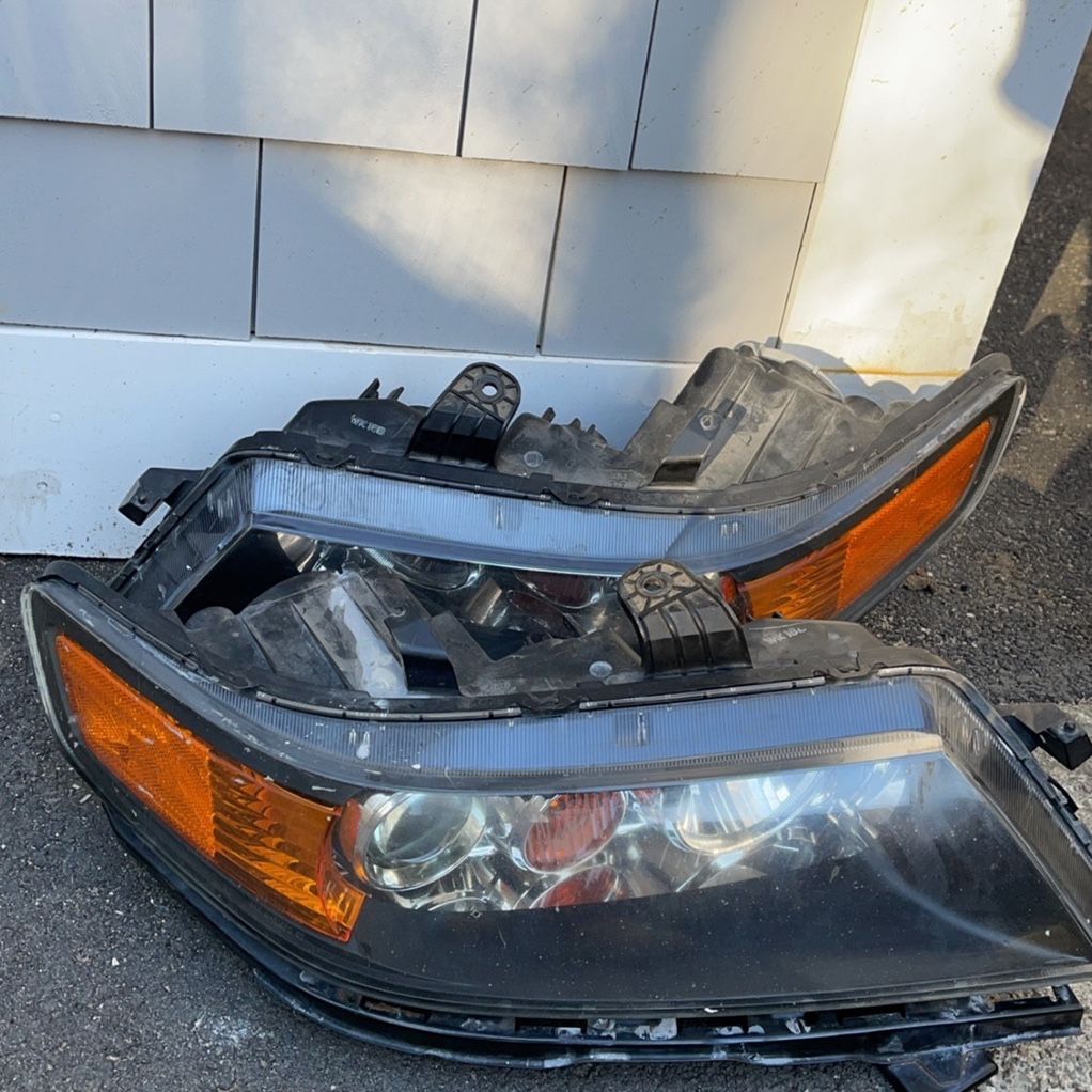 AcuraTsx Headlight