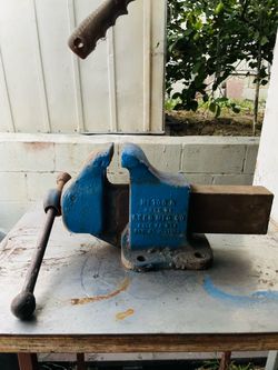 Bench Vise Heavy-Duty