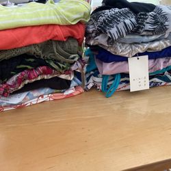 Ladies Sleeveless Tops Lot - Mediums 
