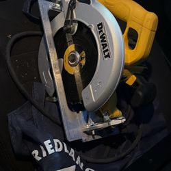 Desalt circular Saw