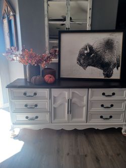 Heavy bedroom set 3 pieces