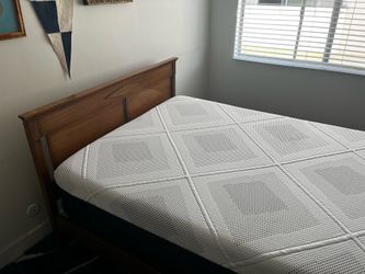 Full Size Bed