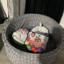 Grey ball pit with balls