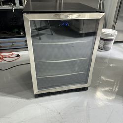 Silhouette – Deluxe Wine Cooler