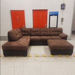 Like New Leather-Suede Sectional Couch *DELIVERY AVAILABLE*🛻