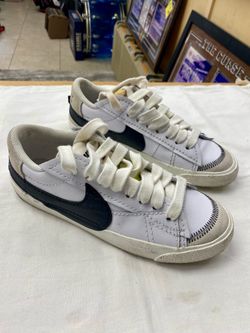 Nike Blazer Low Platform White Black DQ1470-101 Women's Size 8.5
