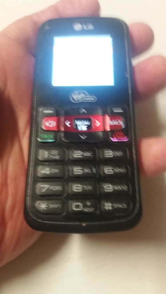 LG BASIC CELLPHONE