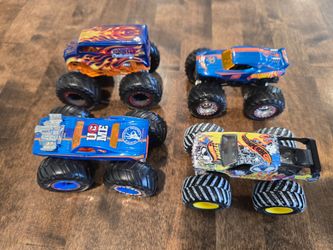 4 Monster Jam Trucks