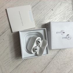 AirPods 4