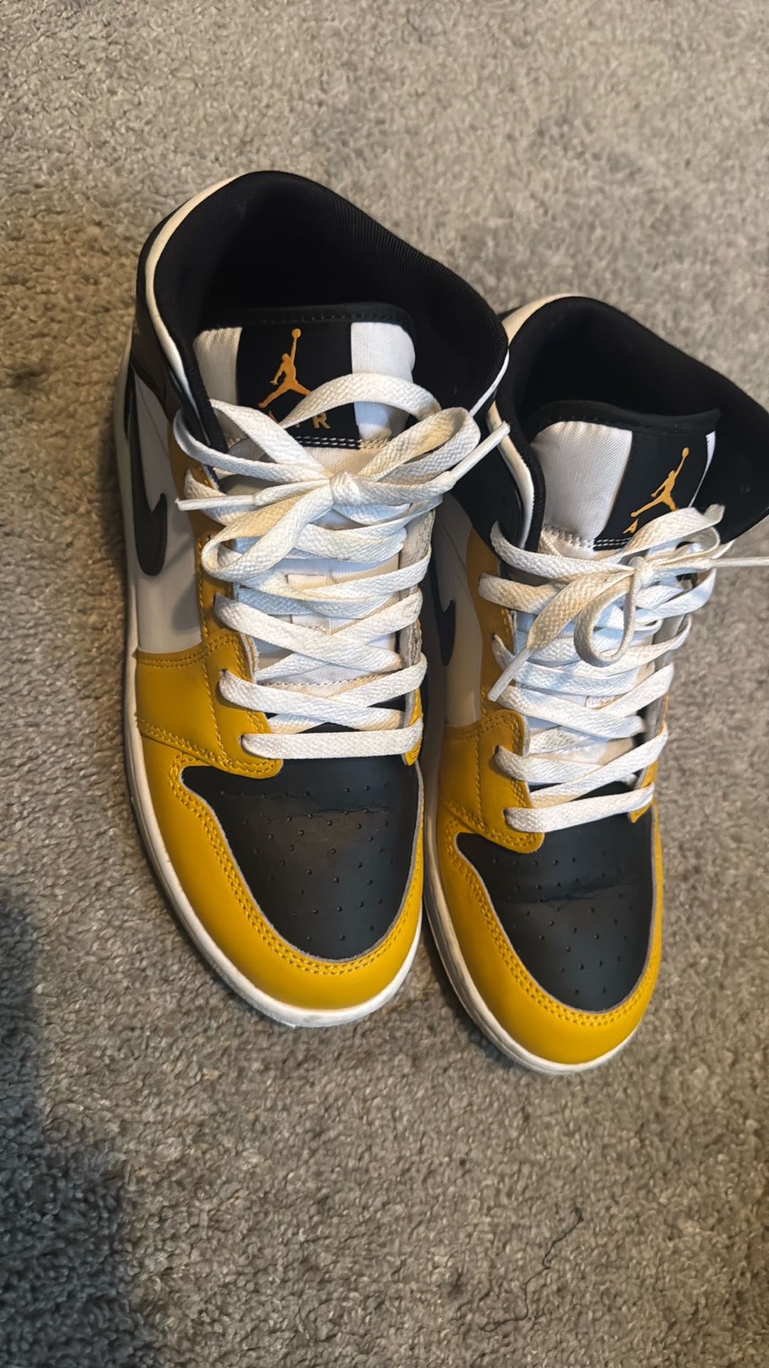 NIKE AIR JORDAN