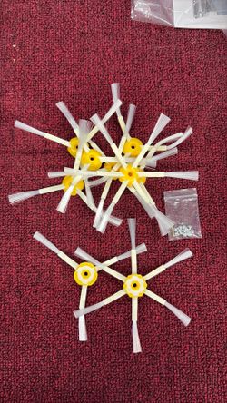 iRobot Roomba Vacuum Side Brushes, Fits 500/600/700/800/900 series with screws