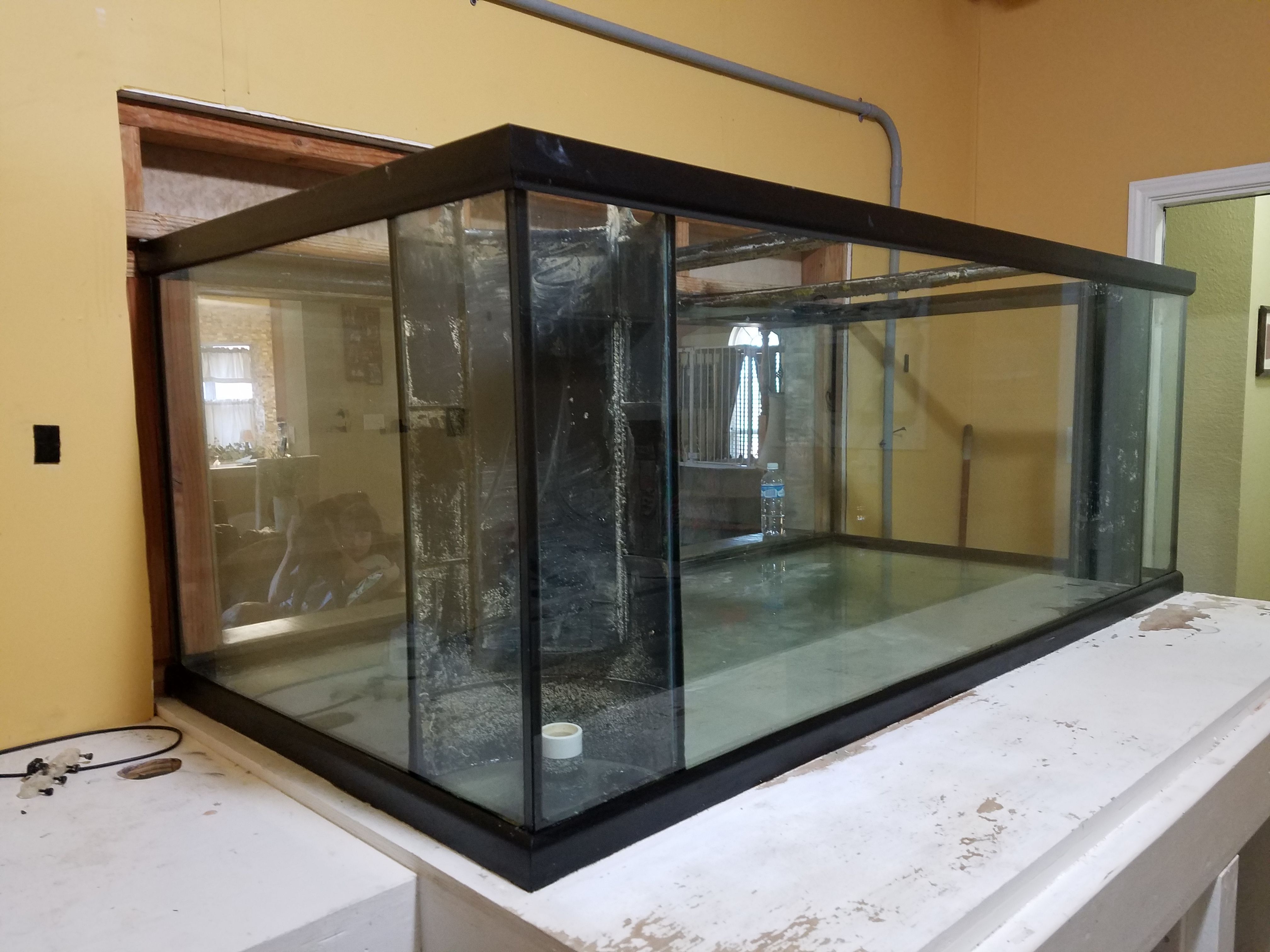 300 gallon Marineland 300DD reef ready tank, 72 x 36 x 27