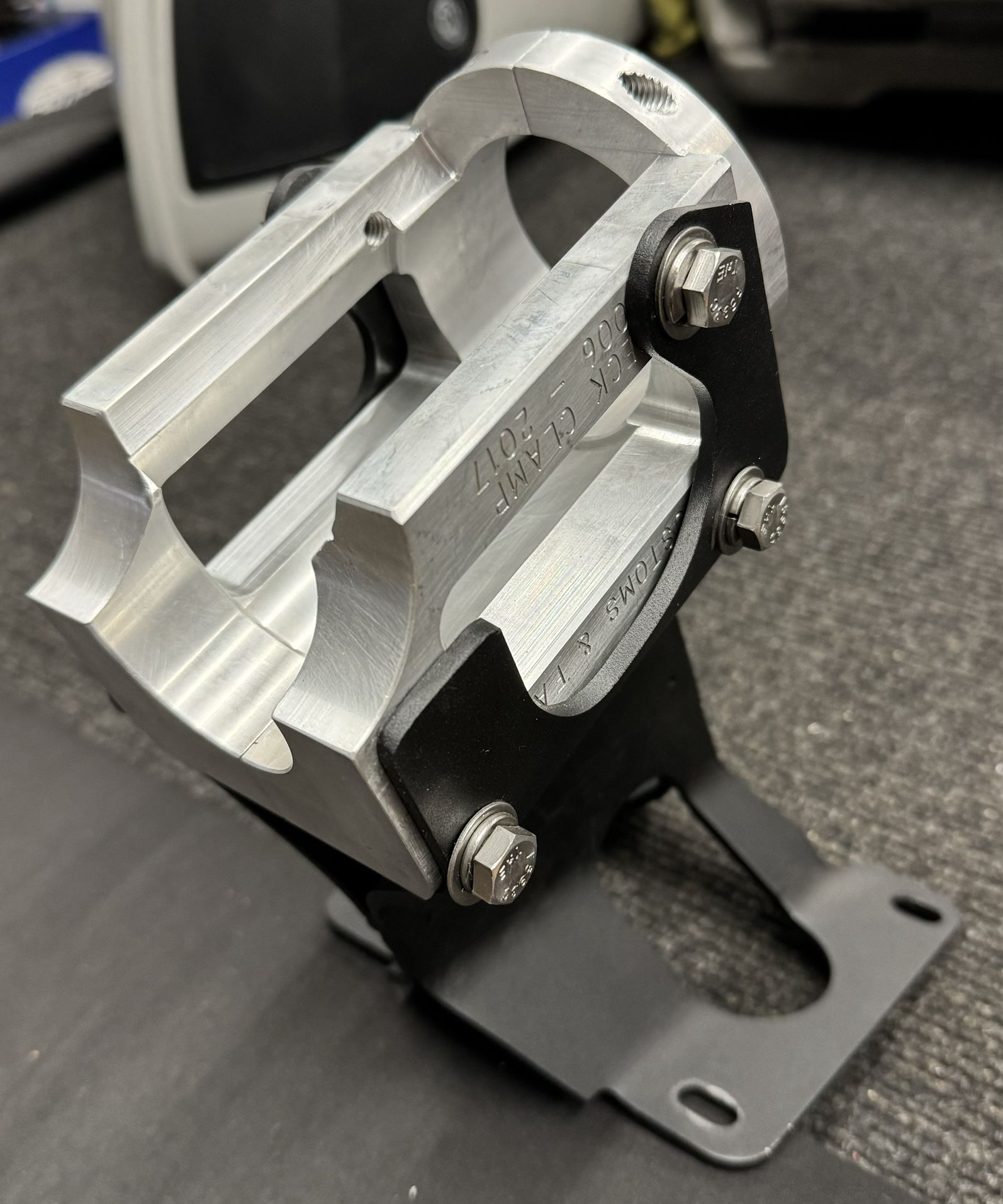 JD Customs FXRT Reproduction Fairing Adaptor & “X” Bracket - ‘06 to ‘17 Dyna
