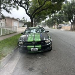 Mustang 2012 V6 Coupe Two Door